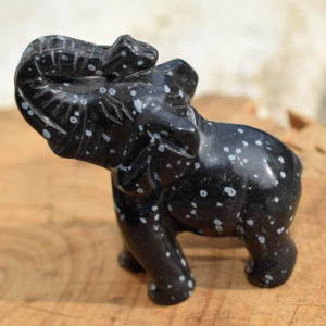 sculpture éléphant pierre obsidienne